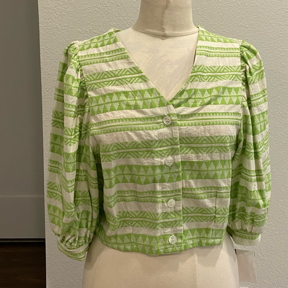 Self Contrast Green and White Patterned Puffer Sleeve Women's Top